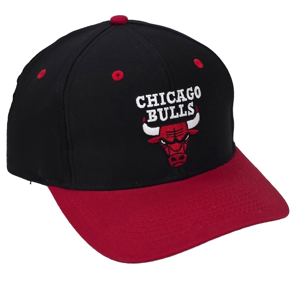 Vintage Chicago Bulls Hat Logo Athletic Snapback Black Red NBA‎ Cap Jordan NWOT